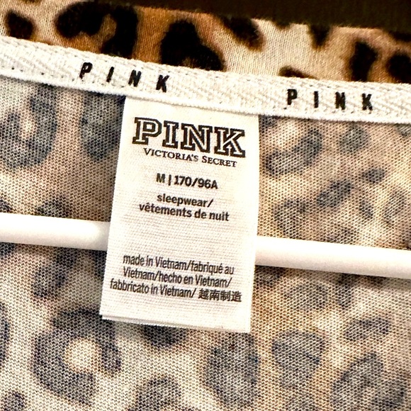 Pink VS leopard v neck tee - Picture 3 of 4